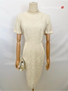 TOPSHOP SHORT SLEEVE SHEER LACE OVERLAY SHEATH DRESS IN CREAM
